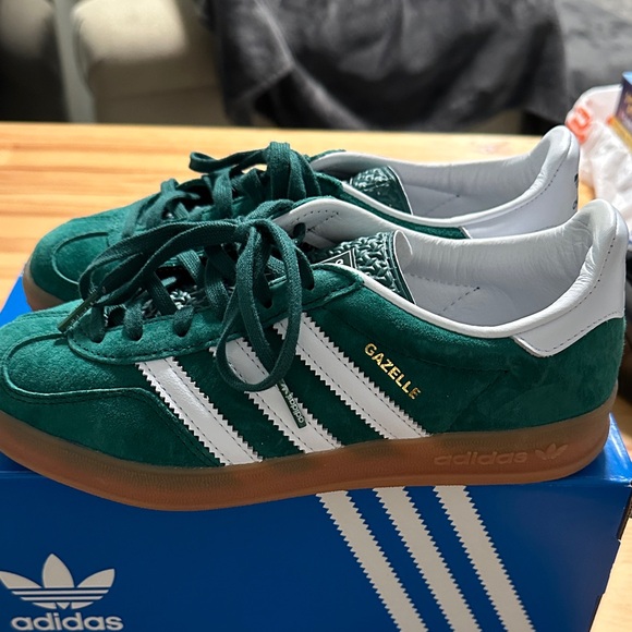 adidas Shoes - Adidas men’s size 4.5/women’s size 5.5 gazelle indoor